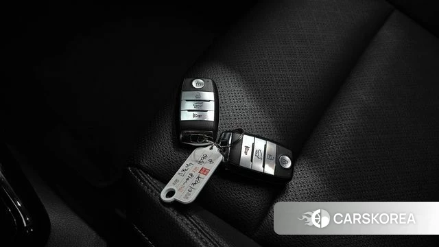 Kia Stonic id 5036023 из Кореи 7