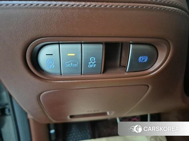 Genesis G90 (RS4) id 5000640 из Кореи 7