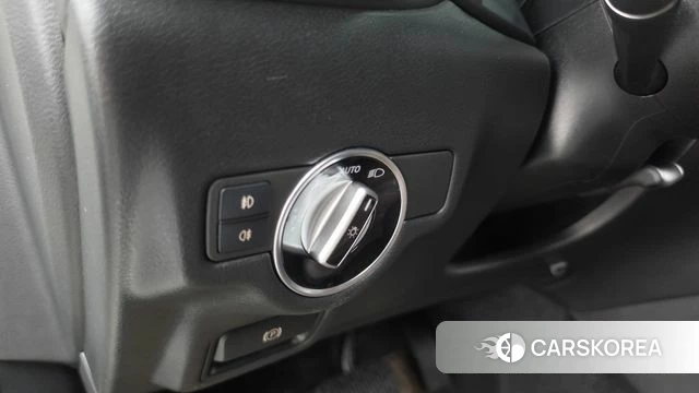 Infiniti Q30 id 4865117 из Кореи 7