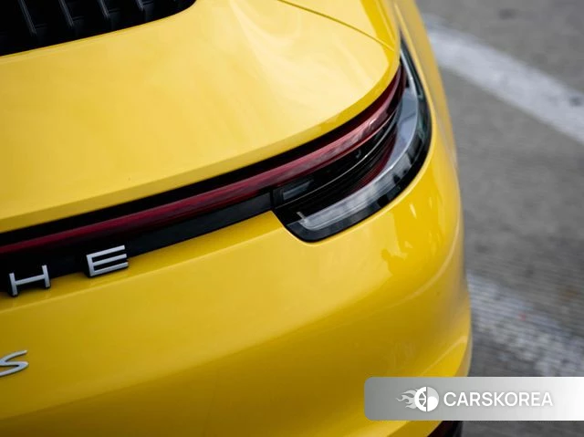 Porsche 911(992) id 4992398 из Кореи 7