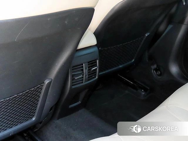 Infiniti Q30 id 4947235 из Кореи 7