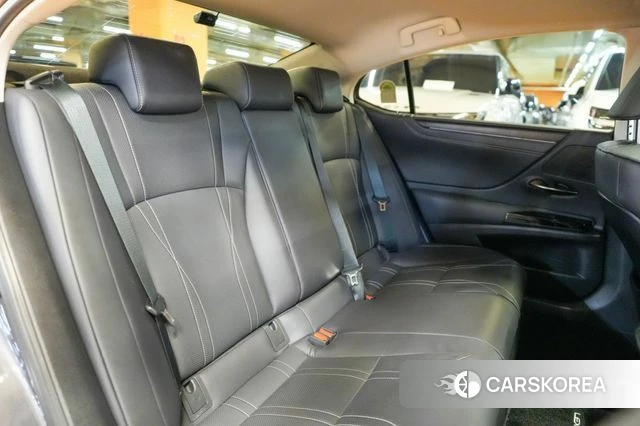Lexus ES300h 7th generation id 4995426 из Кореи 7