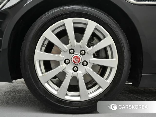 Jaguar XE id 4924057 из Кореи 7