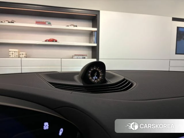 Porsche Taycan id 4870529 из Кореи 7