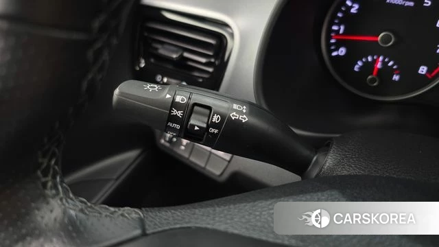 Kia Stonic id 5041895 из Кореи 7