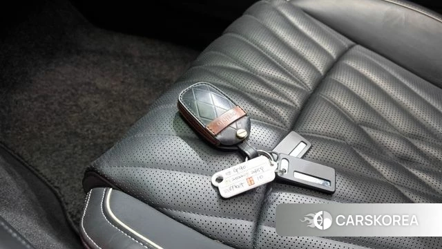 Genesis G90 (RS4) id 5027434 из Кореи 7