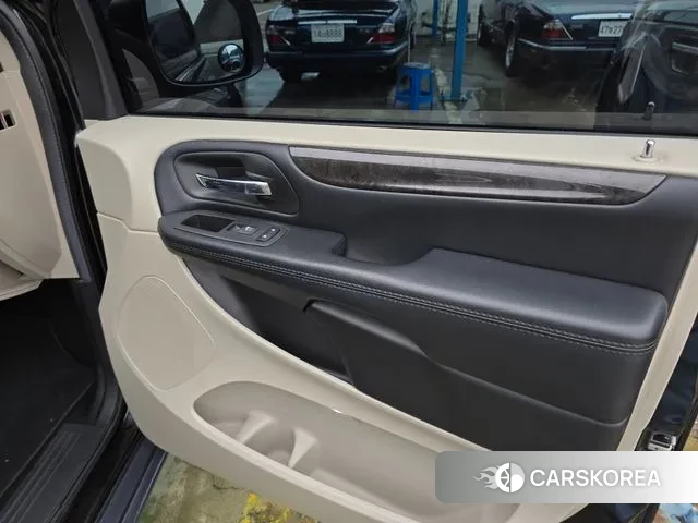 Dodge Grand Caravan id 3261696 из Кореи 7