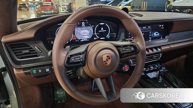 Porsche 911(992) id 4995400 из Кореи 7