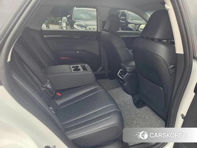 Hyundai Grandeur (GN7) id 5010998 из Кореи 7