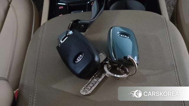 Kia The New Carnival id 4988303 из Кореи 7