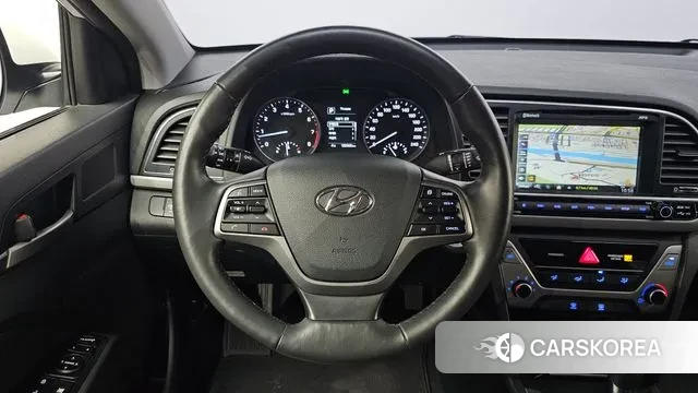 Hyundai Avante AD id 3709423 из Кореи 7
