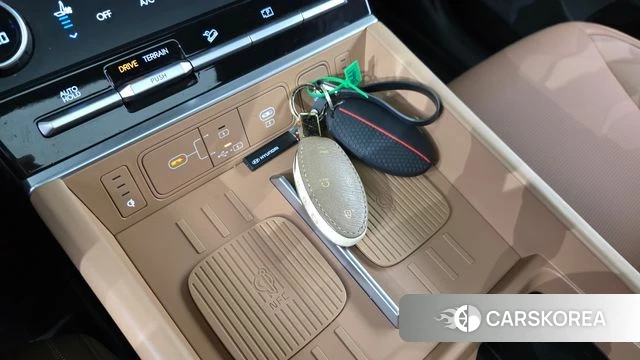 Hyundai Santa Fe (MX5) id 5039644 из Кореи 7