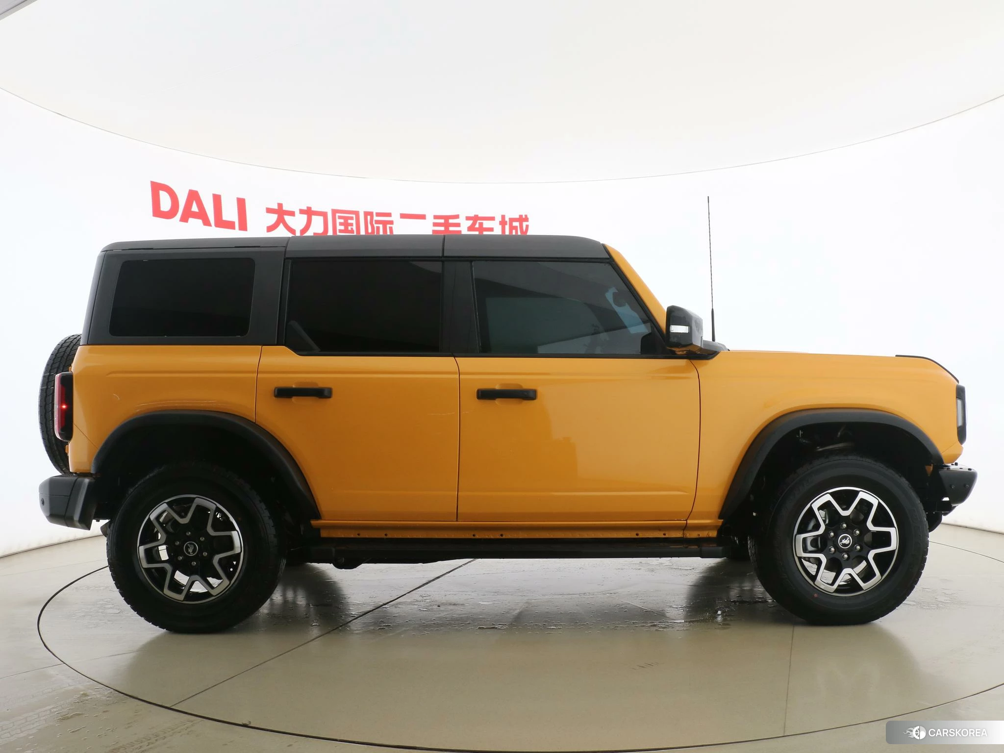 Ford Bronco 2024 Желтый из Китая, фото 6