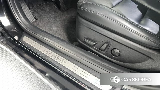 Hyundai The New Grandeur IG id 5013019 из Кореи 7