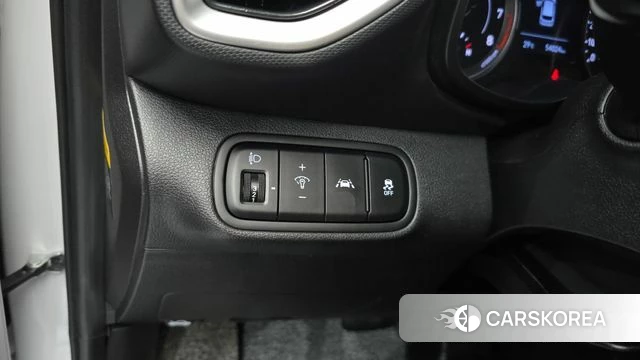 Hyundai Venue id 4977698 из Кореи 7
