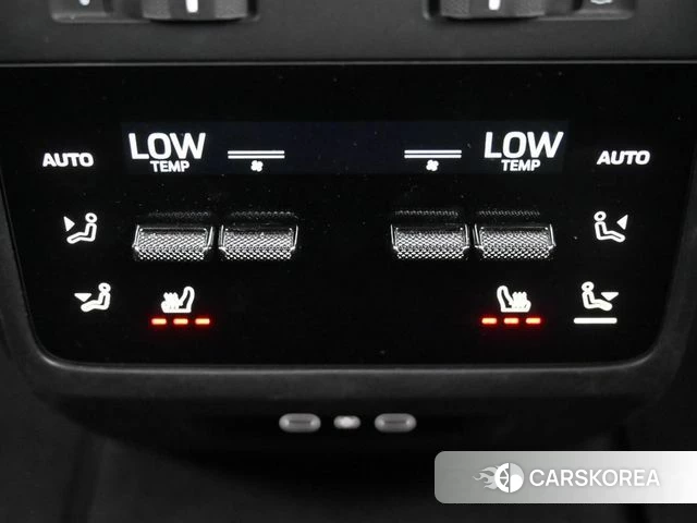 Porsche Makan EV id 4995384 из Кореи 7