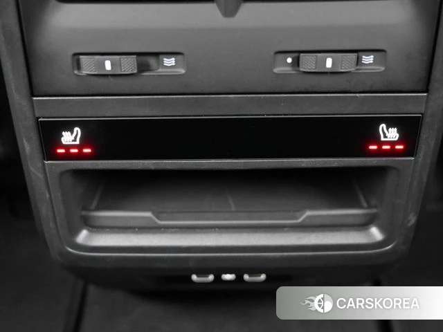 Porsche Makan EV id 4964274 из Кореи 7