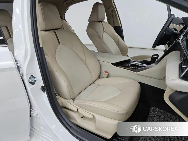Toyota Camry (XV70) id 5023120 из Кореи 7