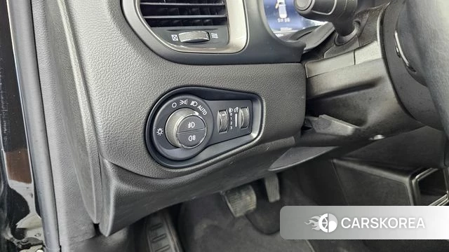 Jeep Renegade id 4905479 из Кореи 7