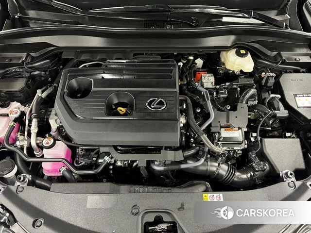 Lexus UX300h id 5025952 из Кореи 7