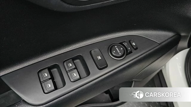 Kia Stonic id 5048308 из Кореи 7