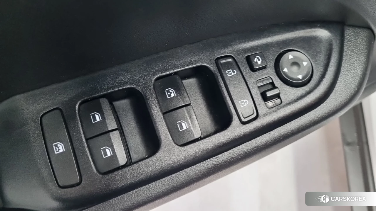 Hyundai Venue id 5053632 из Кореи 7