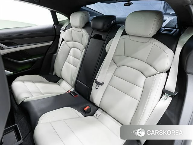 Porsche Taycan id 4950184 из Кореи 7