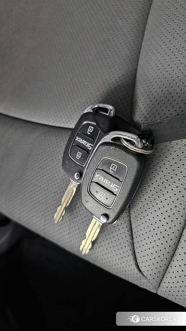 Hyundai The New Grand Starex id 4977880 из Кореи 7