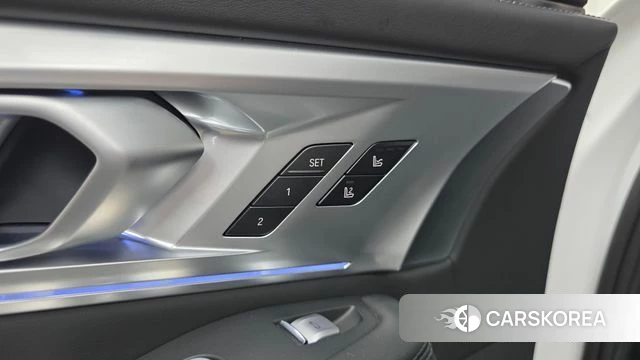 BMW XM (G09) id 4957855 из Кореи 7