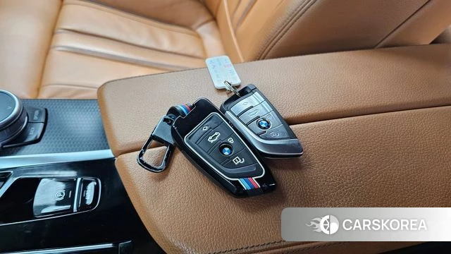 BMW 5 Series (G30) id 5034609 из Кореи 7