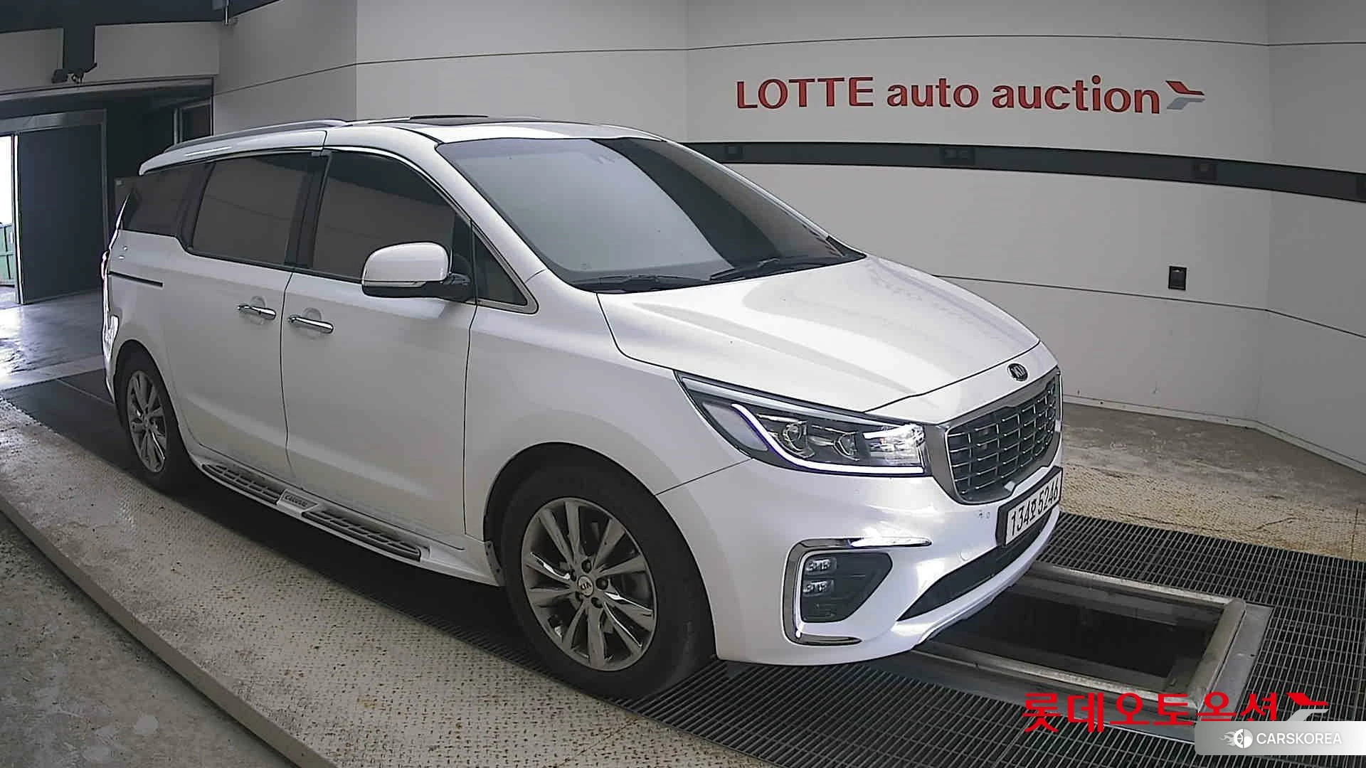 Kia Carnival id 4984654 из Кореи 7