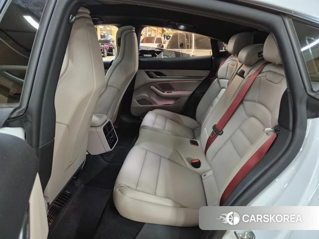 Porsche Taycan id 4927951 из Кореи 7