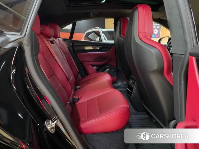 Porsche Makan EV id 4904046 из Кореи 7