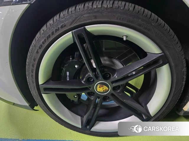Porsche Taycan id 5016471 из Кореи 7