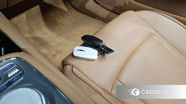 Genesis G90 (RS4) id 4935688 из Кореи 7