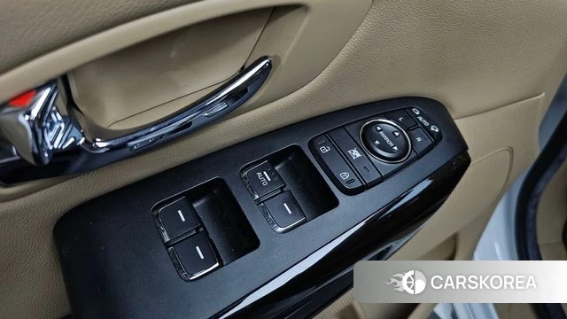 Kia The New Carnival id 5042156 из Кореи 7