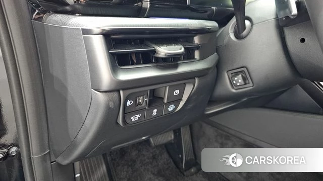 Hyundai Grandeur Hybrid (GN7) id 5001854 из Кореи 7