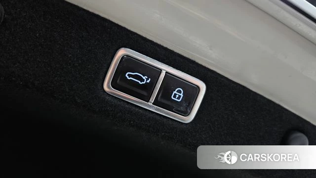 Hyundai Grandeur Hybrid (GN7) id 4950353 из Кореи 7