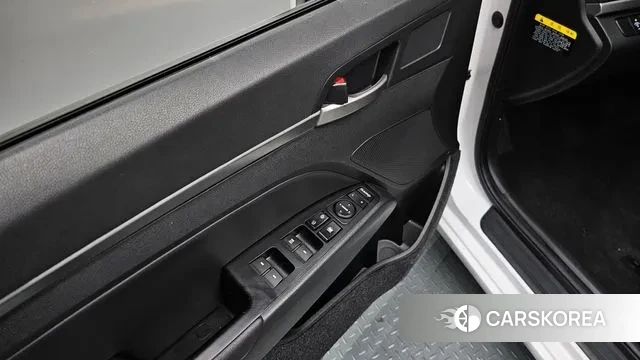 Hyundai Avante AD id 3754657 из Кореи 7