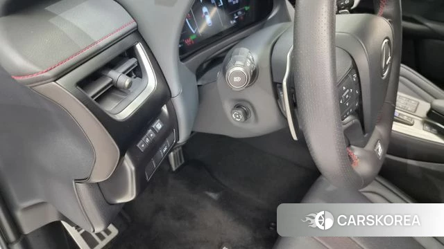 Lexus UX300h id 4957407 из Кореи 7