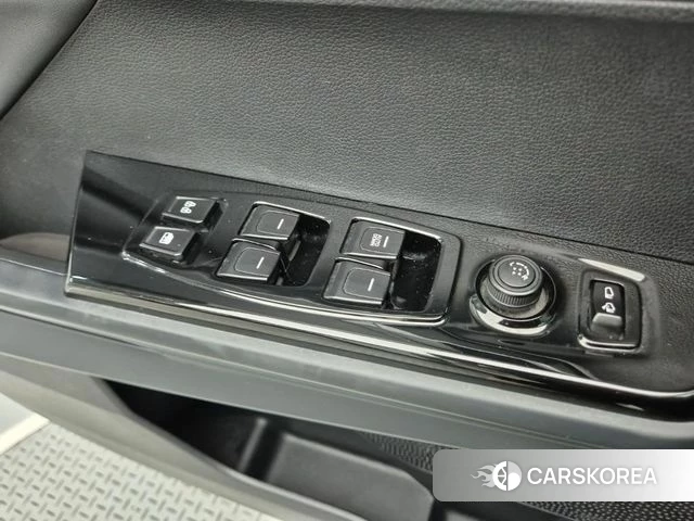 Ssangyong Torres id 4948856 из Кореи 7