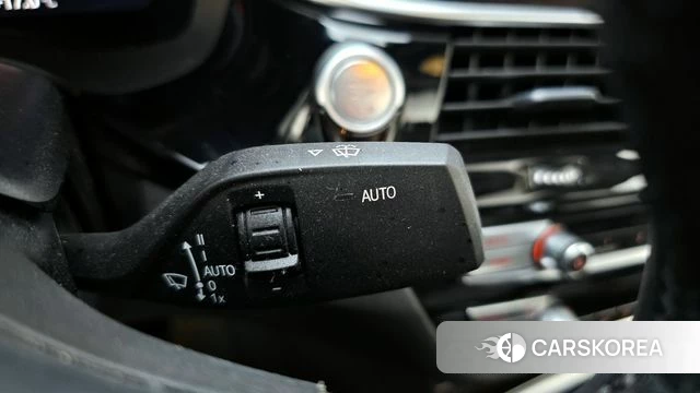 BMW 5 Series (G30) id 3953259 из Кореи 7
