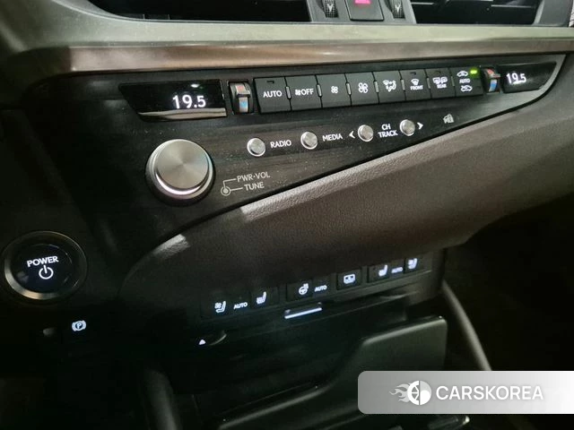 Lexus ES300h 7th generation id 5017772 из Кореи 7