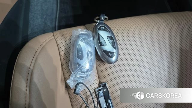 Hyundai Grandeur Hybrid (GN7) id 4995957 из Кореи 7
