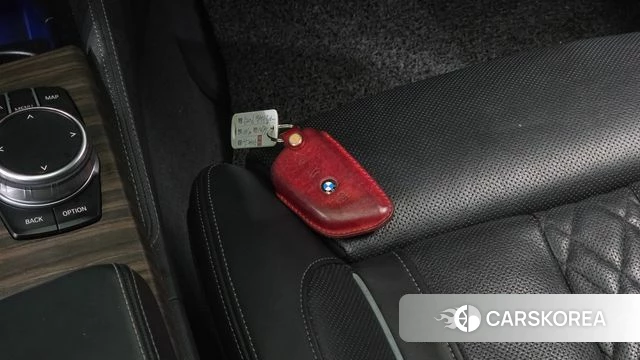 BMW 5 Series (G30) id 4977690 из Кореи 7