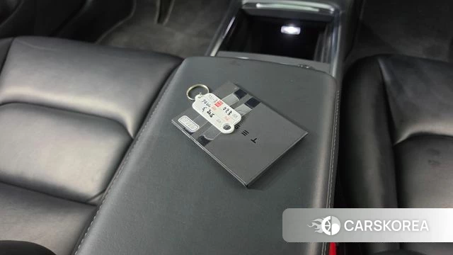 Tesla Model 3 id 4986677 из Кореи 7