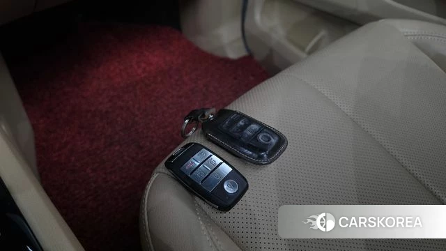 Kia The New Carnival id 5048640 из Кореи 7