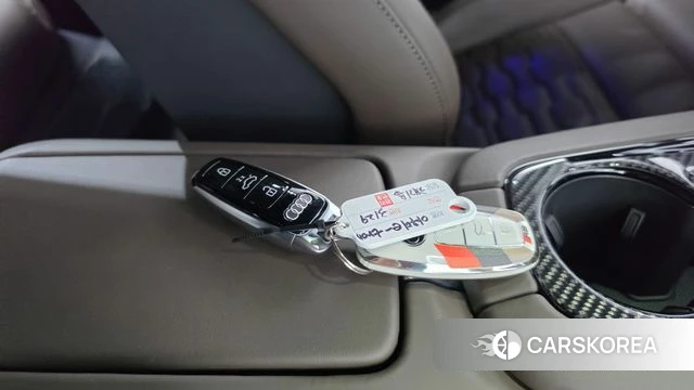 Audi e-Tron GT id 4744470 из Кореи 7