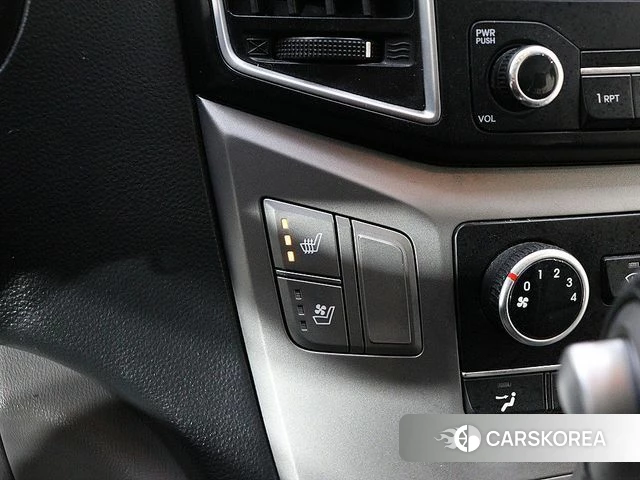 Hyundai The New Grand Starex id 5029546 из Кореи 7