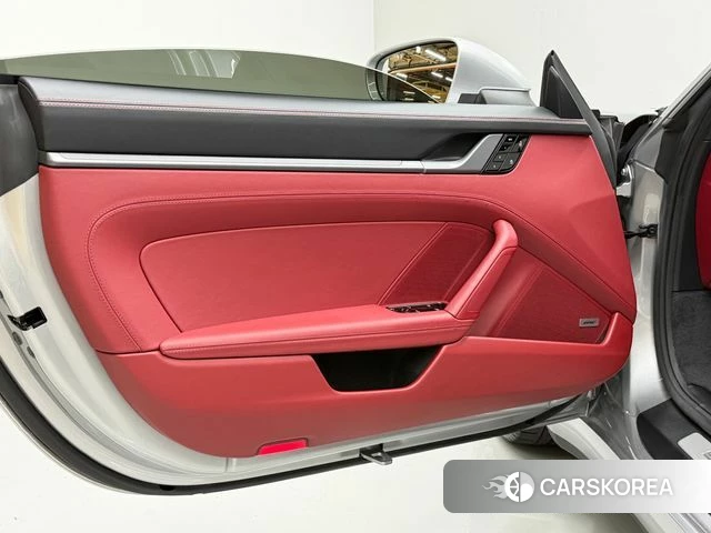 Porsche 911(992) id 5041492 из Кореи 8
